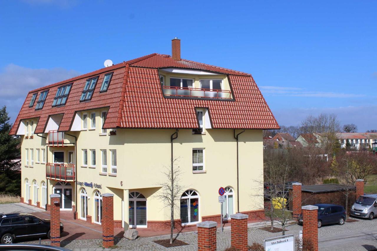 Ferienwohnung Am Schloss 웨케문데 외부 사진