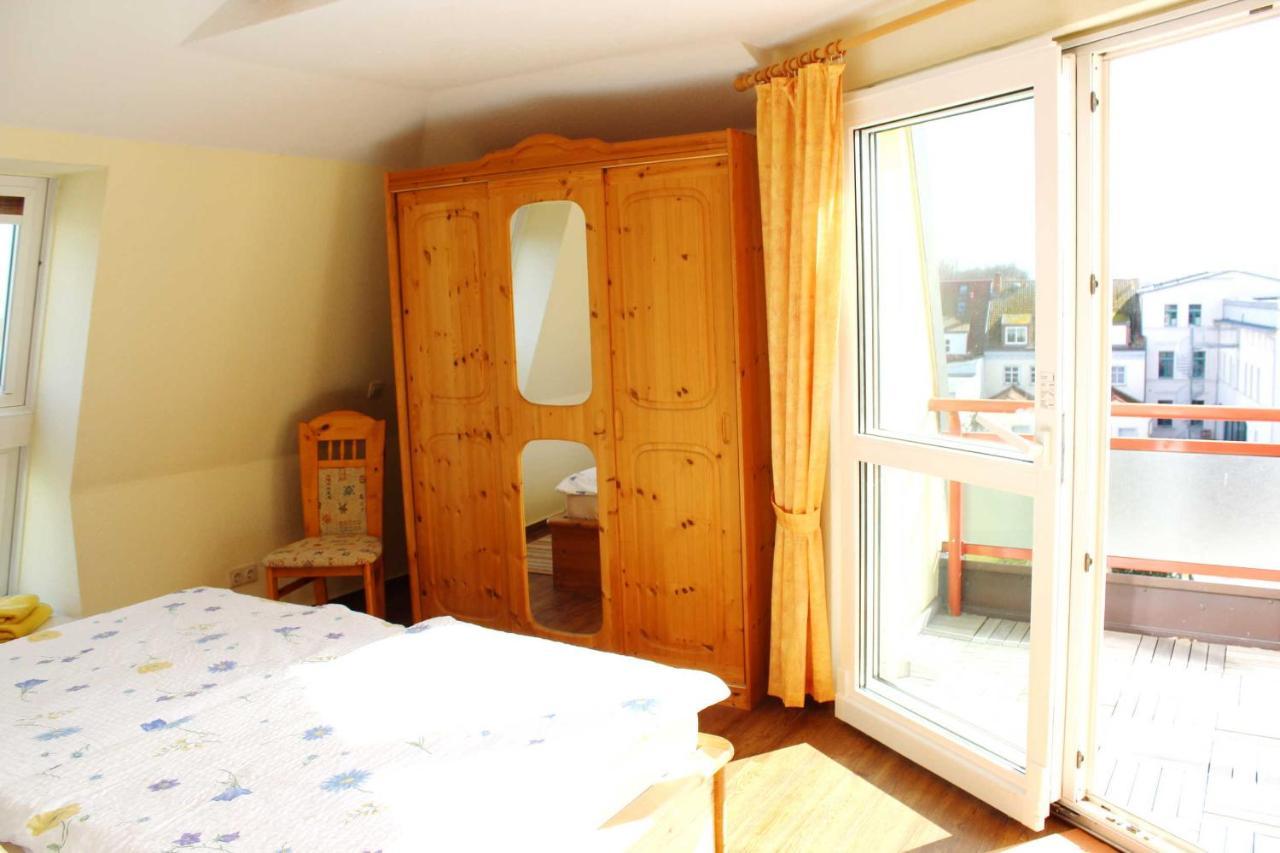 Ferienwohnung Am Schloss 웨케문데 외부 사진