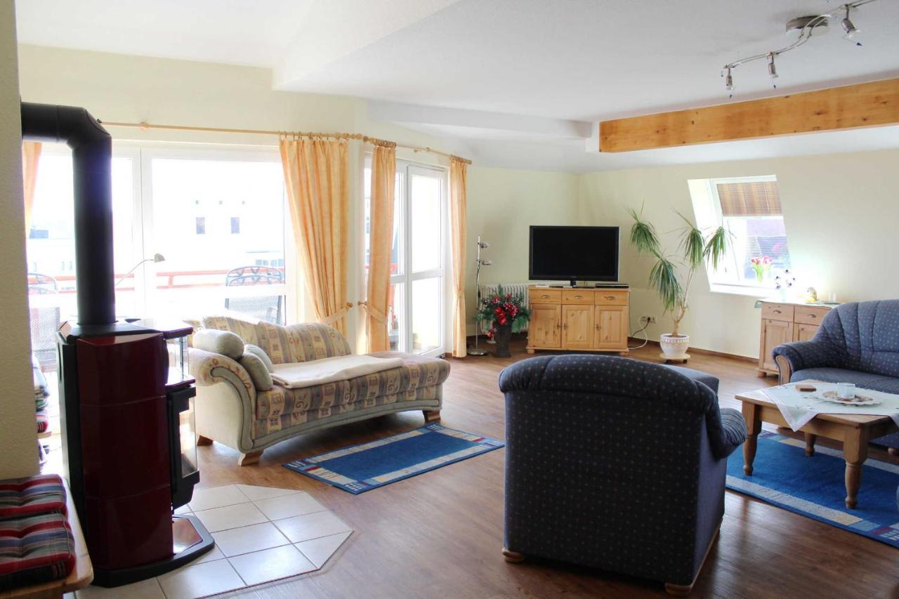 Ferienwohnung Am Schloss 웨케문데 외부 사진