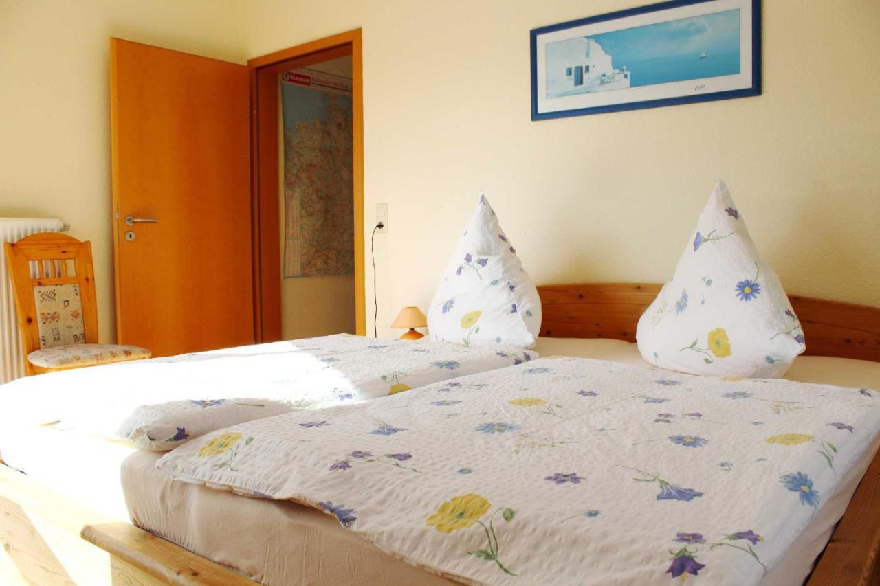 Ferienwohnung Am Schloss 웨케문데 외부 사진